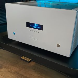AVM Ovation 8.2 power amp